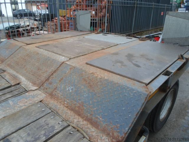 Naczepa niskopodwoziowa MÜLLER-MITTELTAL T 3-Profi-30 To. 3 Achser