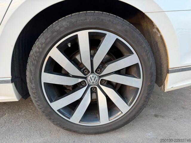Minibus VW Passat Variant Highline 4Motion BMT/Start-Stop