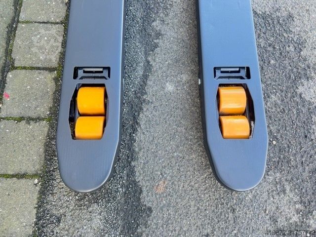 Porta-paletes manual Noblelift PT E15N EDGE