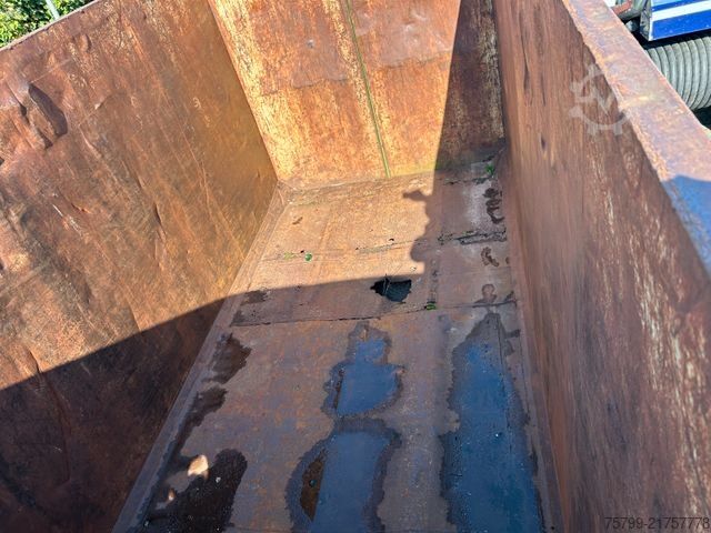 Haakarm vrachtwagen  Abroll Container