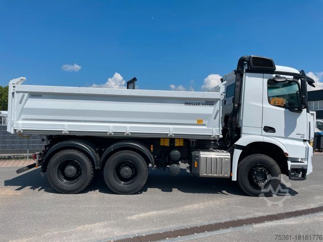 Třístranný sklápěč MERCEDES-BENZ Arocs 2648 K 6X4 Meiller 3S Kipper m. Bordmatik