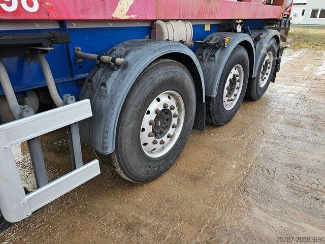 Swap body semitrailer SCHMITZ CARGOBULL Tankchassis mit Tankcontainer, 424.676 KM