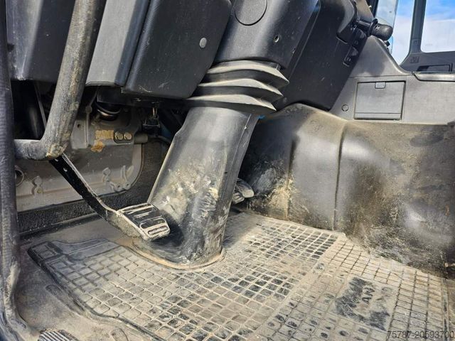 Concrete mixer truck MAN 26.293 6x4 Betonmi. 8 cbm Intermix Trommel v2001