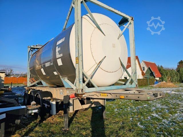 Swap body semitrailer VAN HOOL Tankchassis mit Tankcontainer