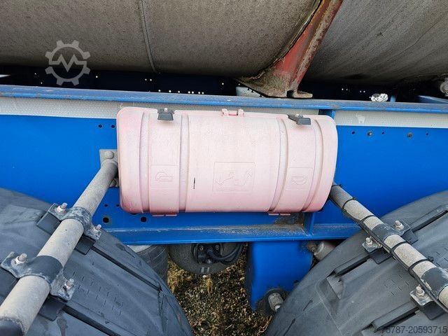 Swap body semitrailer SCHMITZ CARGOBULL Tankchassis mit Tankcontainer, 375.678 Km