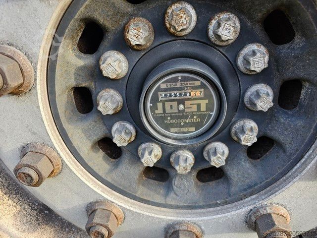 Swap body semitrailer SCHMITZ CARGOBULL Tankchassis mit Tankcontainer, 375.678 Km