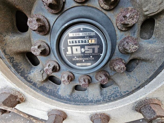 Tanker semitrailer SCHMITZ CARGOBULL Tankchassis mit Tankcontainer