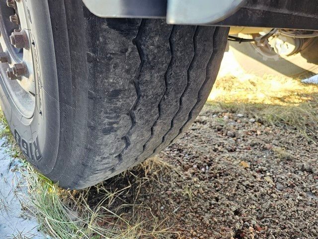 Tanker semitrailer SCHMITZ CARGOBULL Tankcontainer Chassis+Tankcontainer  Schwallwand