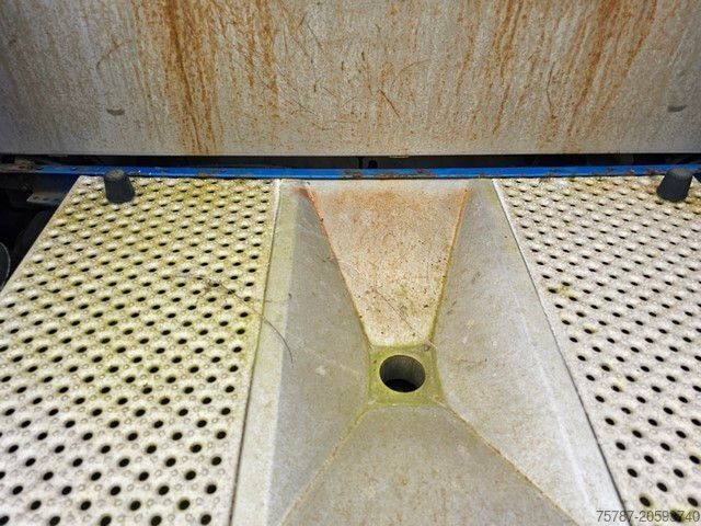 Swap body semitrailer SCHMITZ CARGOBULL 20" Tankconatinerchassis + Tankcontainer