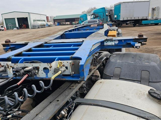 Swap body semitrailer SCHMITZ CARGOBULL 20" Tankconatinerchassis + Tankcontainer