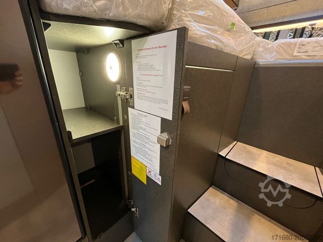 Ημιενσωματωμένο αυτοκινούμενο τροχόσπιτο HYMER/ERIBA ML-T 580