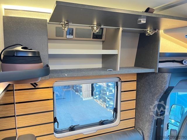 Ημιενσωματωμένο αυτοκινούμενο τροχόσπιτο HYMER/ERIBA ML-T 580