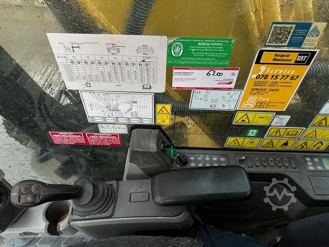 Escavatore cingolato CAT 320FL