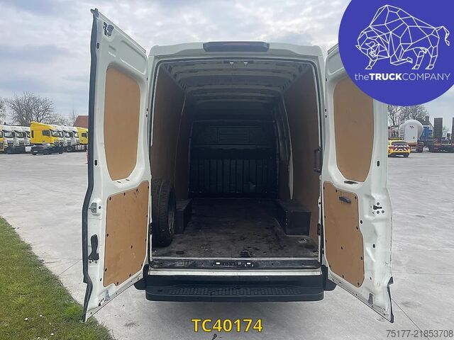 Bestelwagen Iveco Daily 35S14V12