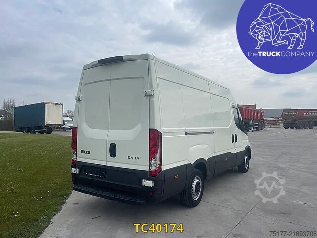 Bestelwagen Iveco Daily 35S14V12