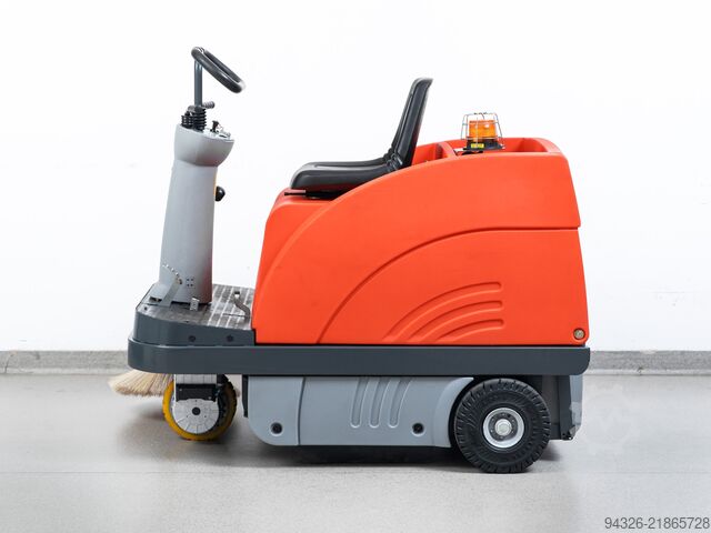 Hako Sveepmaster B900 R NOVE BATERIJE Hako Sweepmaster B900 R - 2021y - 554h