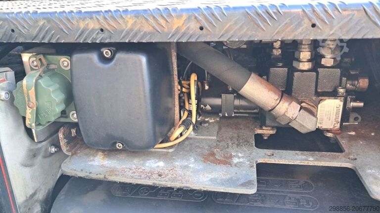 Vrachtwagen met haakarm DAF XF 510 FAN