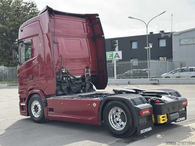 τυπική μονάδα τράκτορα SCANIA 770S FULL PNEUMATIC