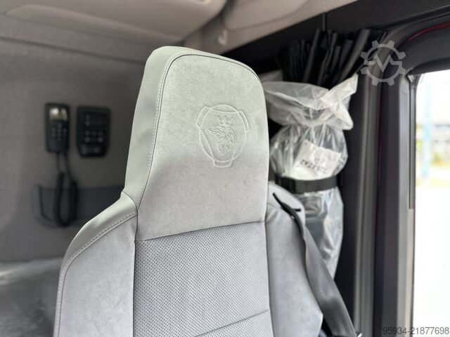 τυπική μονάδα τράκτορα SCANIA 770S FULL PNEUMATIC