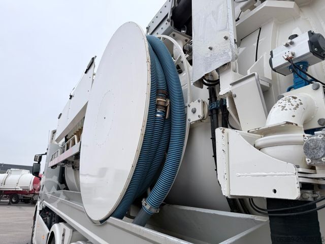 Vakuumtanktankvogn SCANIA G500 8x4*4 Bucher Recycler 414