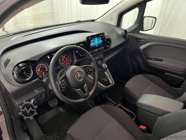 Minibus Mercedes-Benz T 180 d 7Gtr RfKam MBUX Totwi CarPlay