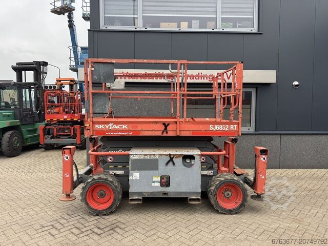 Skyjack SJ 6832RT Scissor Lift / Scissor Platform / Work Platform 2015 4X4 Kubota Diesel 12M Working SKYJACK SJ 6832RT Schaarhoogwerker / Scissor / Arbeitsbuhne 2015 4X4 Kubota Diesel 12M Werkhoogte