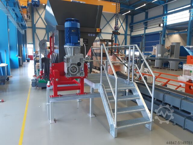 Holz Vorbrecher Paletten Schredder LUMAGO D.S.C. Dutch Shredder Company BV PYTHON 1600