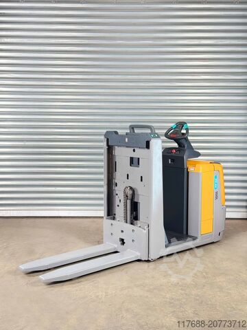 Horizontal order picker Jungheinrich ECE 310HP -Service Neu nur 1451 Std. Batterie 86%