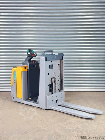 Horizontal order picker Jungheinrich ECE 310HP - Service Neu - nur 3.716 Std. - Bj.2019