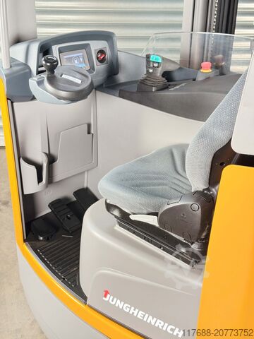 Reach truck Jungheinrich ETV 214 - Service Neu - Batterie 87% - Garantie