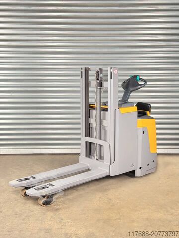 High lift truck driver Jungheinrich ERD 220 drive PLUS - Service Neu - Batteire 83%