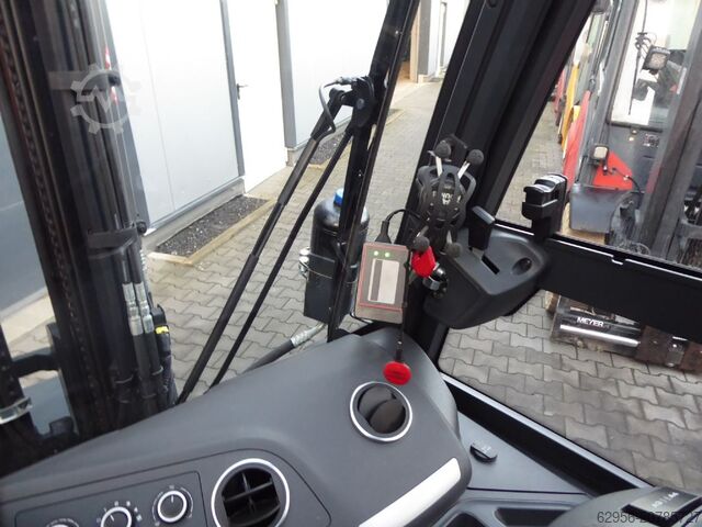 Carretilla eléctrica de 4 ruedas Linde X50