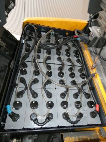 Electric 3-wheel forklift Jungheinrich EFG 213