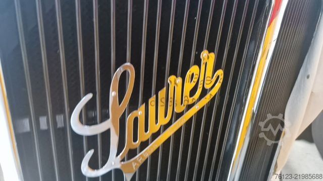 Reisebus  Oldtimer Paket Saurer LC 4 und Volvo B 10 Lauber