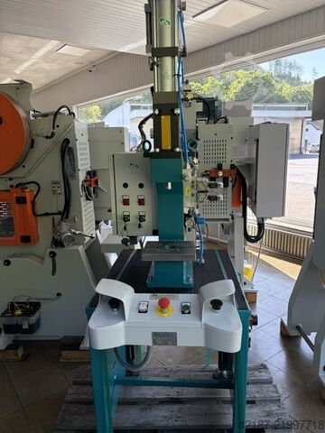 Pressa idropneumatica GPA PCM 4000