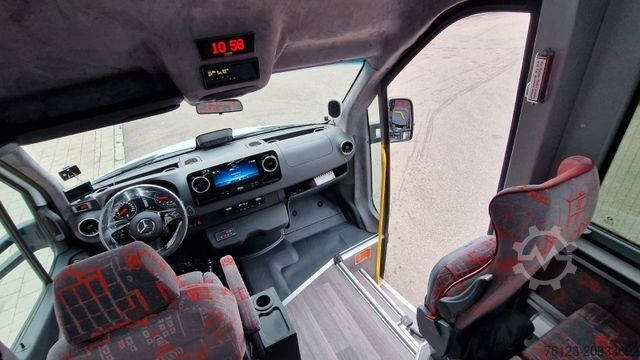 Minibus MERCEDES-BENZ 30 Sitzer Schul- Transferbus 519 Lagerfahrzeug