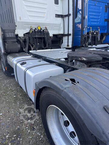 Standard tractor unit Iveco x way 480