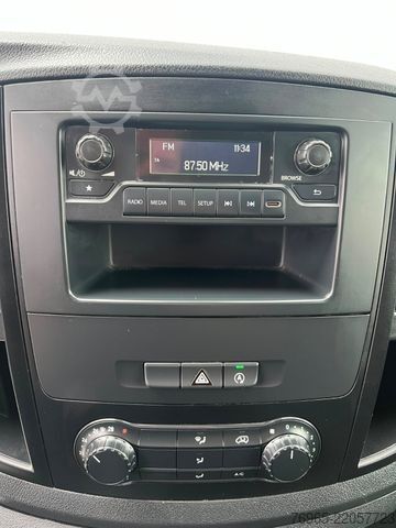 Panelová dodávka MERCEDES-BENZ Vito 114 LANG KLIMA TEMPOMAT SCHRÄNKE/REGALE AHK