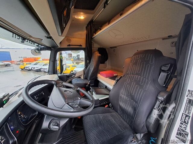 Zware belasting Mercedes-Benz 4158LS 8x4 + Euro Mega 1+4 (Low hour readings)