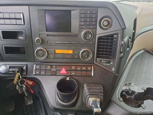 Zware belasting Mercedes-Benz 4158LS 8x4 + Euro Mega 1+4 (Low hour readings)