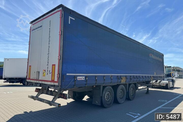 Przesuwne plandeki Schmitz Cargobull SCB*S3T / Disk brakes / Huckepack