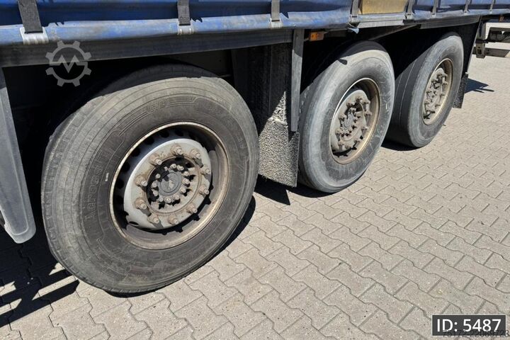 Przesuwne plandeki Schmitz Cargobull SCB*S3T / Disk brakes / Huckepack