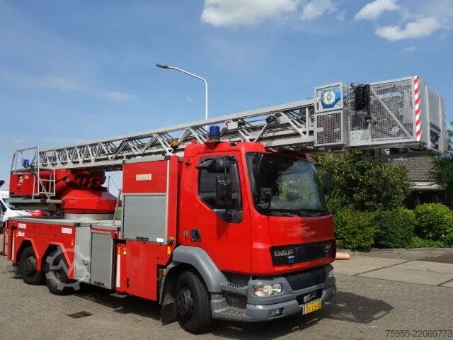 Hefplatform DAF LF 250 METZ 30 meter