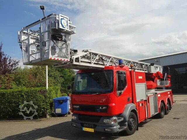Hefplatform DAF LF 250 METZ 30 meter