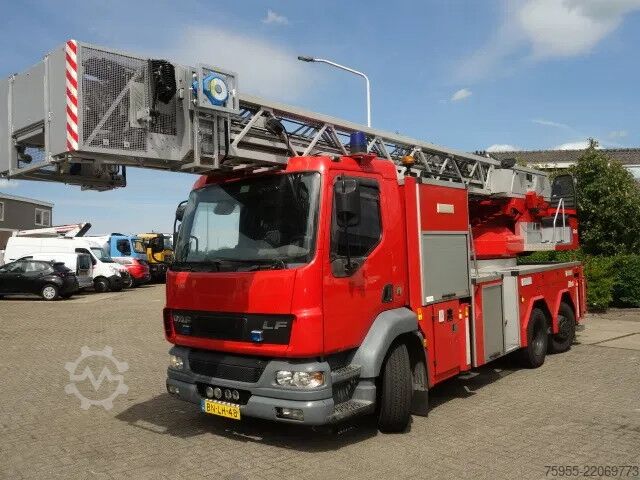 Hefplatform DAF LF 250 METZ 30 meter