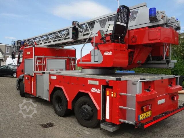 Hefplatform DAF LF 250 METZ 30 meter