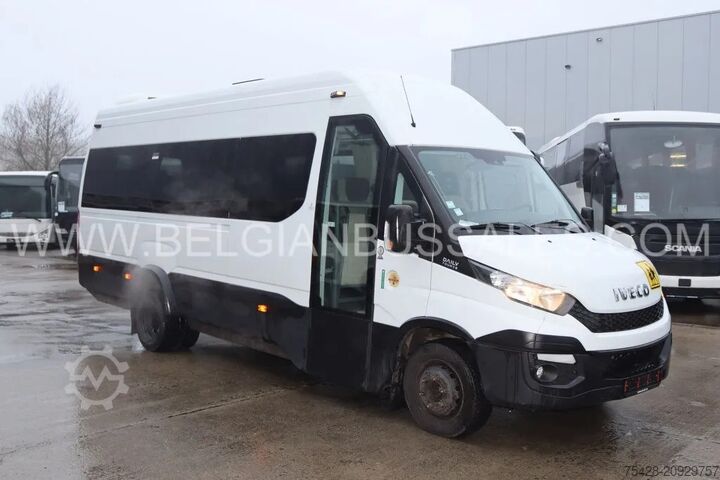Minibus Iveco Daily / A60C17 / 7.5m / broken rearaxle