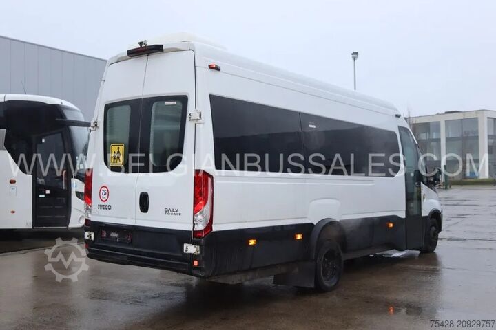 Minibus Iveco Daily / A60C17 / 7.5m / broken rearaxle