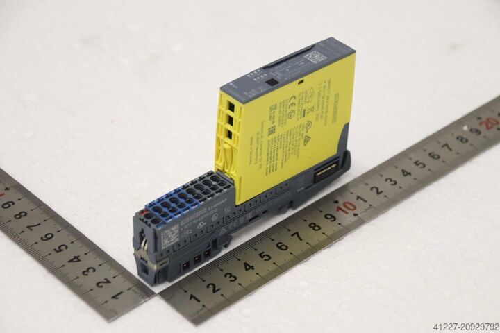 Wyjście cyfrowe Siemens 6ES7 136-6DB00-0CA0