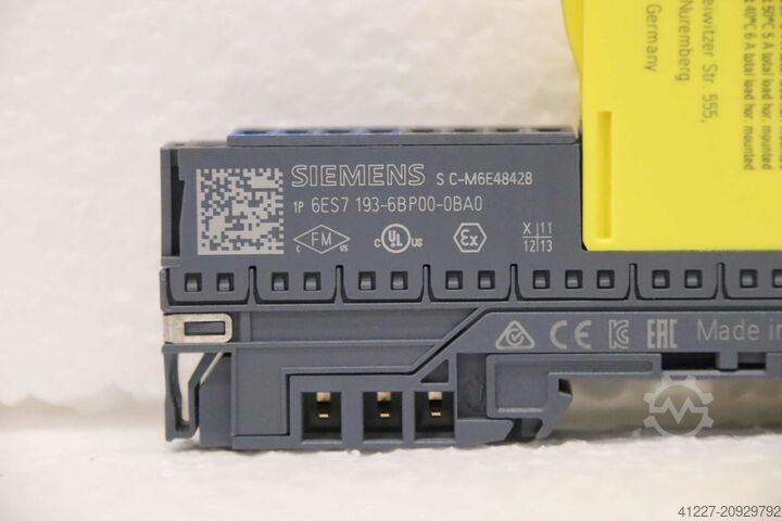 Wyjście cyfrowe Siemens 6ES7 136-6DB00-0CA0